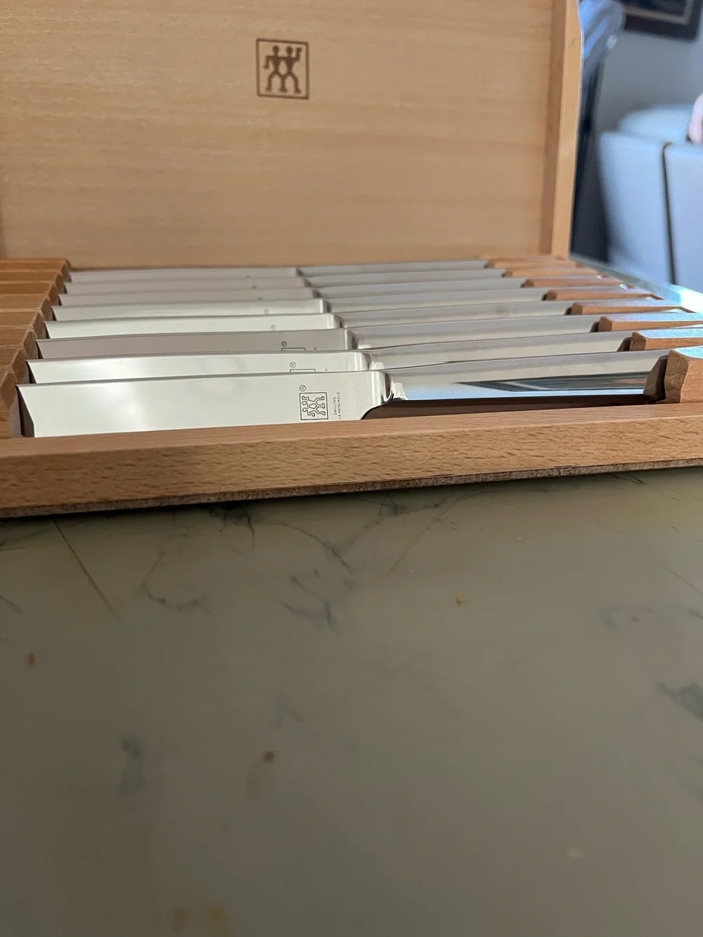 Zwilling J.A. Henckels 8 pieces stainless steel knife set in wooden block